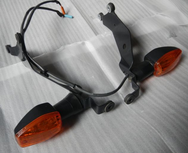 Coppia frecce e supporti posteriori Honda CBR 600 - 1000 RR