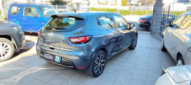 RENAULT - Clio - dCi 8V 75CV 5p. Moschino Intens - Foto 4