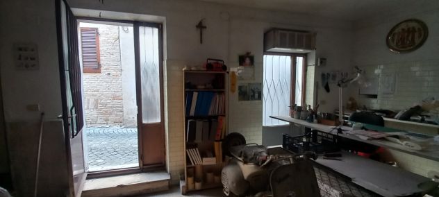 Abitazione in centro storico su tre livelli - Foto 3