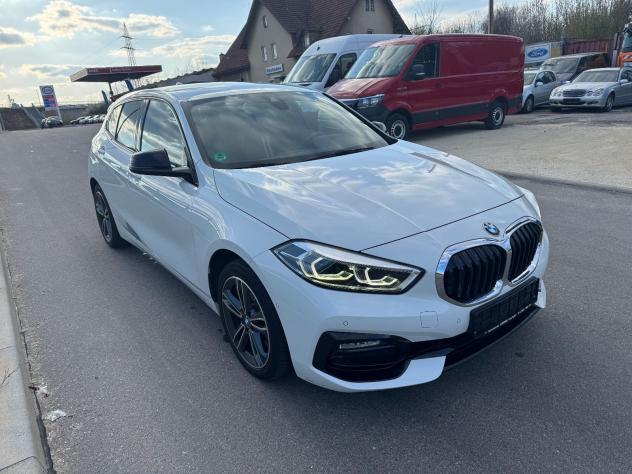 BMW Serie 1 118d 5p. SPORTLINE LED PRIVACY NAVI CAMERA ASSIST