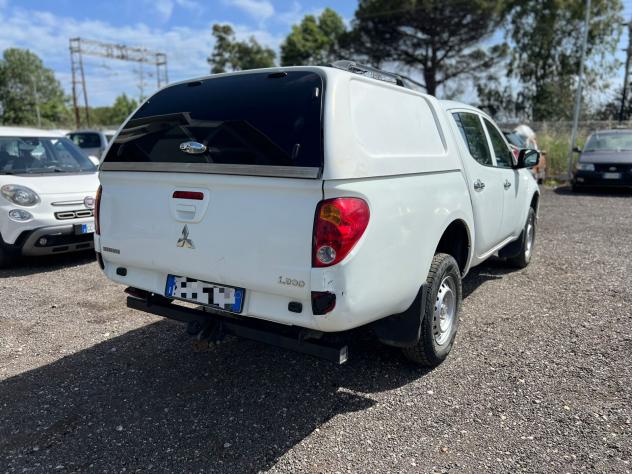 Mitsubishi L200 2.4 DI-D/154CV Club Cab Inform - Foto 7