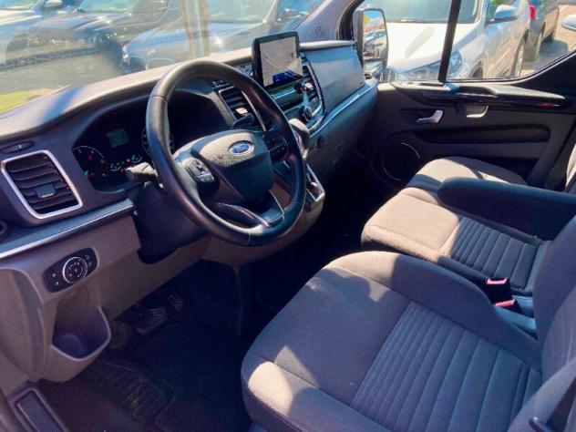 FORD Tourneo Custom 1ª s Tourneo Custom 320 2.0 EcoBlue 170CV aut. PL Titanium - Foto 3