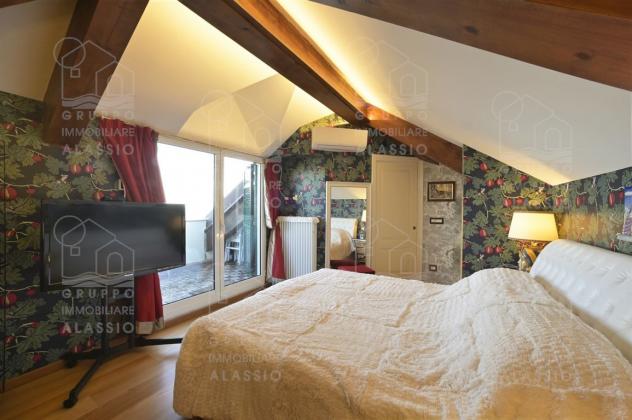 PRESTIGIOSO ATTICO VISTA GOLFO - Foto 18