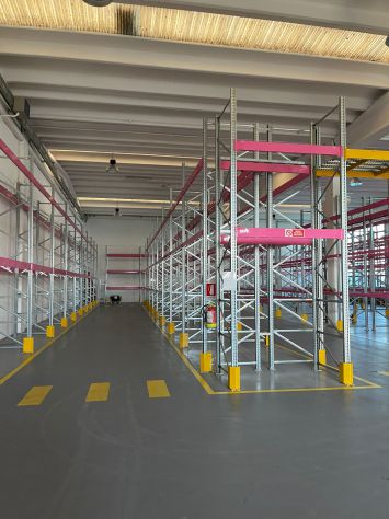 scaffali usati per pesi diversi