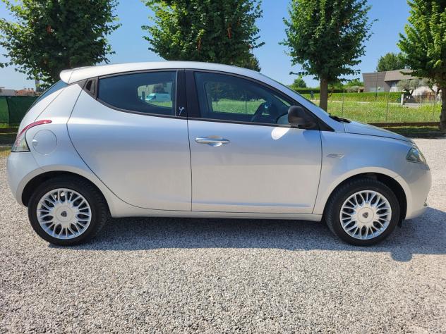 Lancia Ypsilon 1.2 69 CV 5 porte Silver - Foto 4