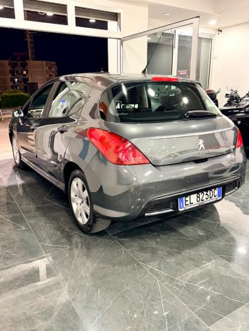 Peugeot 308 1.6 8V HDi 93CV 5p. Active - Foto 5