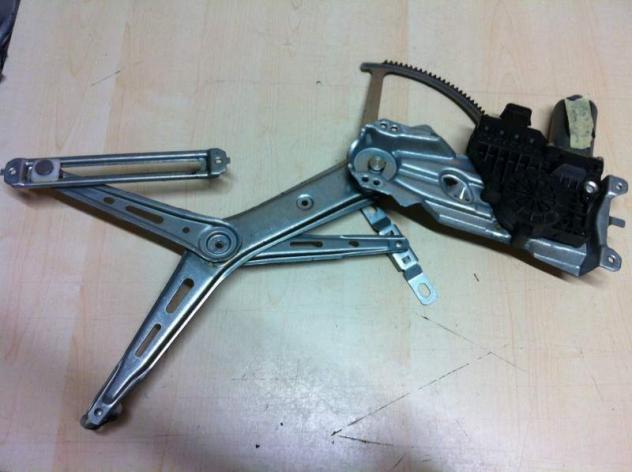 Motorino alzavetro Anteriore DESTRO OPEL ZAFIRA 1 serie 2002