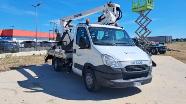 IVECO DAILY 35 S 15 CON CESTELLO NOLEGGIO rif. 17647882