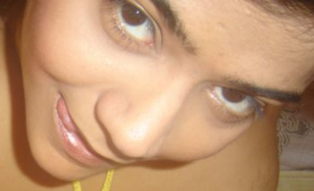 Donna di Novara, 29 anni.  Fisico Pieno Tel: