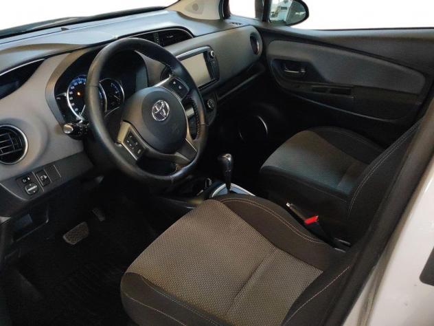 Toyota Yaris 1.5 Hybrid 5 porte Active + CERCHI IN LEGA AREA C FREE - Foto 8