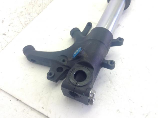 HONDA CBR RR ABS KM0 600 FORCELLA DESTRA - PER RECUPERO PARTI 2024 2026 PC69A4RK - Foto 2