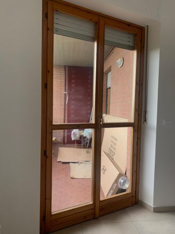 INFISSI IN LEGNO CON DOPPI VETRI - Foto 5