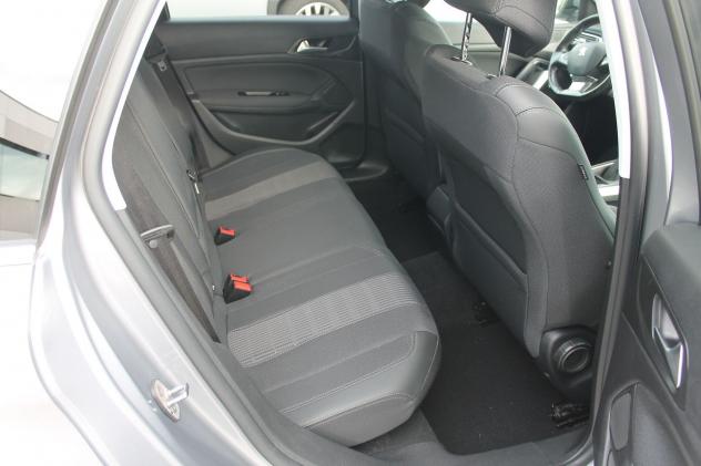 Peugeot 308 Allure Pack BlueHDi 130 S&S - Foto 10
