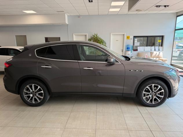 Maserati Levante Q4 3.0 V6 Diesel 275 CV Granlusso - Foto 5