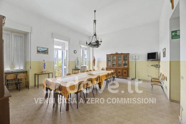 Palazzo / Stabile di 2800 m² con più di 5 locali in vendita a Leggiuno - Foto 11