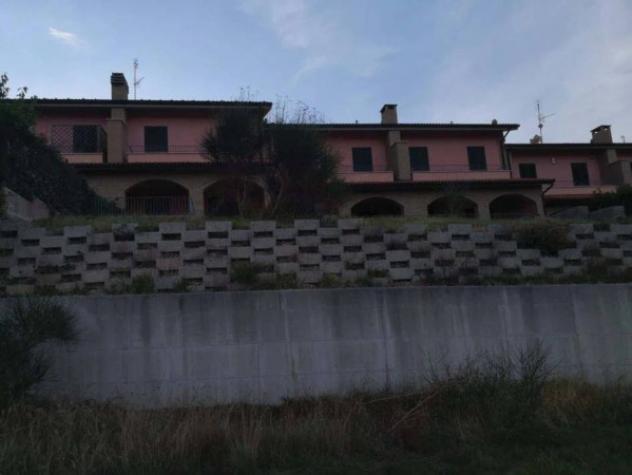 Immobile in asta di 128 m² con più di 5 locali in vendita a Serra Sant'Abbondio - Foto 3
