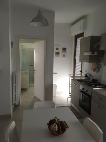 Fronte ospedali di PE, affittasi a studentessa stanza matr. con bagno privato - Foto 2