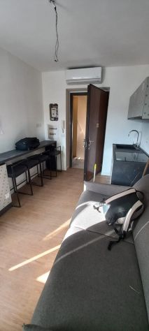 Affitasi 2 camere per universitari - zona Metro A Battistini