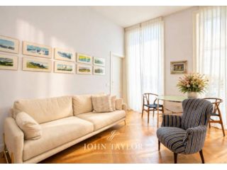 Appartamento di 120 m² con 5 locali in affitto a Milano