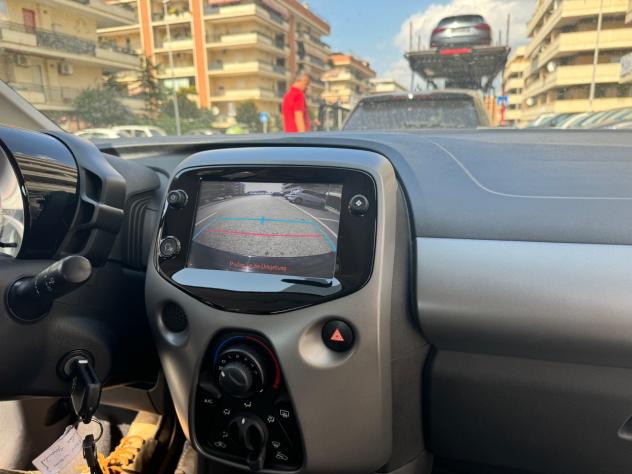 Toyota Aygo 1.0 VVT-i 72 CV 5 porte x-play MMT LED CAR PLAY PDC BLUETOOTH CERCHI 16 KAMERA NAVI PDC - Foto 9
