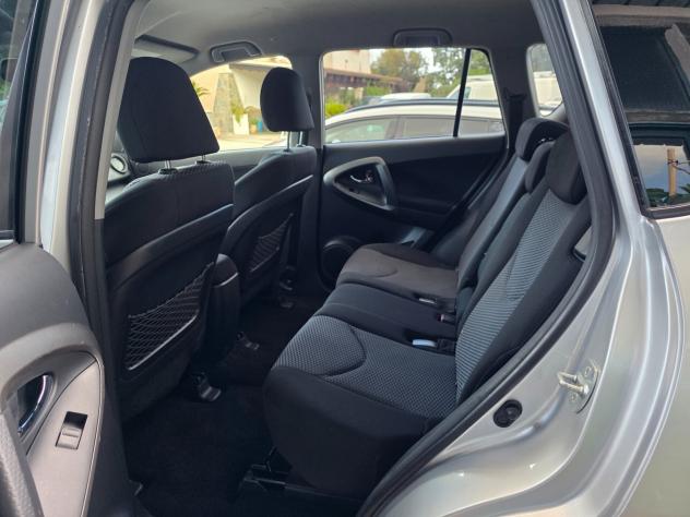 Toyota RAV4 Crossover 2.2 D-4D 150 CV Lounge 2wd - Foto 10