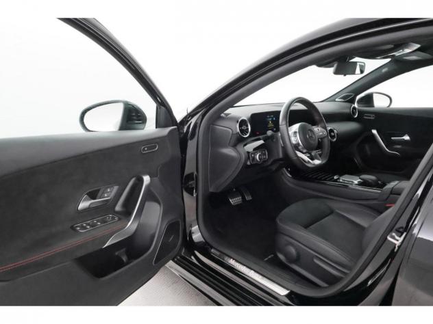 Mercedes-Benz Classe A A 180 d Aut. AMG PANORAMA LED NAVI MBUX CARPLAY ANDROID - Foto 8