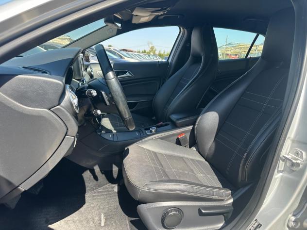 Mercedes GLA 220 4Matic Automatica - Foto 9