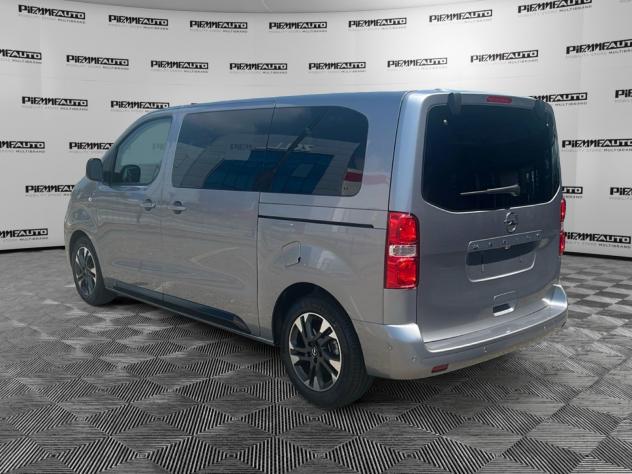 Opel Zafira 2.2l BlueHDI 180cv Busin Edit L2 S&S AT8 - Foto 3