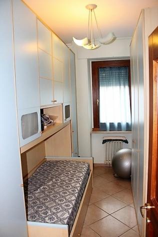 Orvieto centro - Vendesi appartamento al primo piano con garage, balcone, magazzino e orto - Foto 9