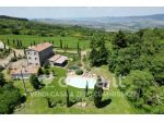 Rustico / Casale di 500 m² con più di 5 locali in vendita a Pienza