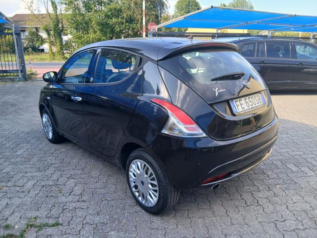 Lancia Ypsilon 1.2 69 CV 5 porte GPL Ecochic Silver. - Foto 2