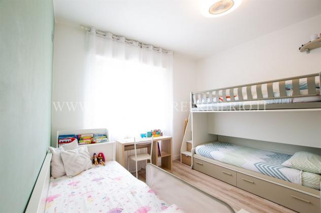 TRILOCALE RISTRUTTURATO CON DUE BALCONI, BOX E CANTINA - Foto 12