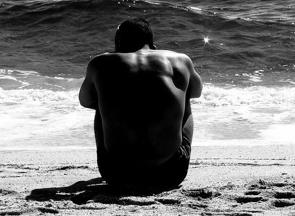 SERIO, ALTO 1.88 m, CARINO, IRONICO PER BELLA DONNA AL MASSIMO DI 52 ANNI. Tel:3343231965