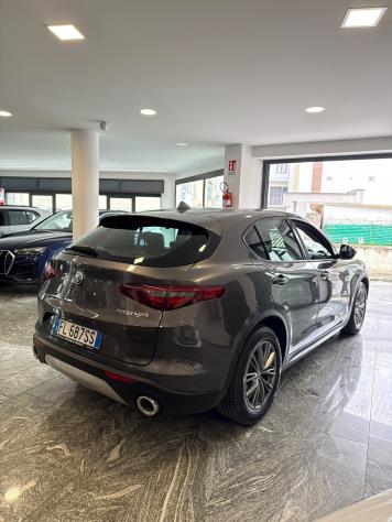 Alfa Romeo Stelvio 2.2 Turbodiesel 180 CV AT8 RWD Super - Foto 4