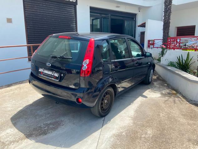 Ford Fiesta 1.2 16V 5p. Titanium - Foto 3