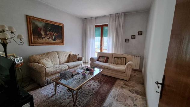Pentalocale in vendita a Prato