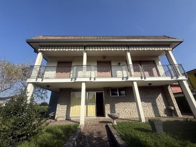 VILLA SINGOLA SU LOTTO DI 1200 MQ - Foto 19