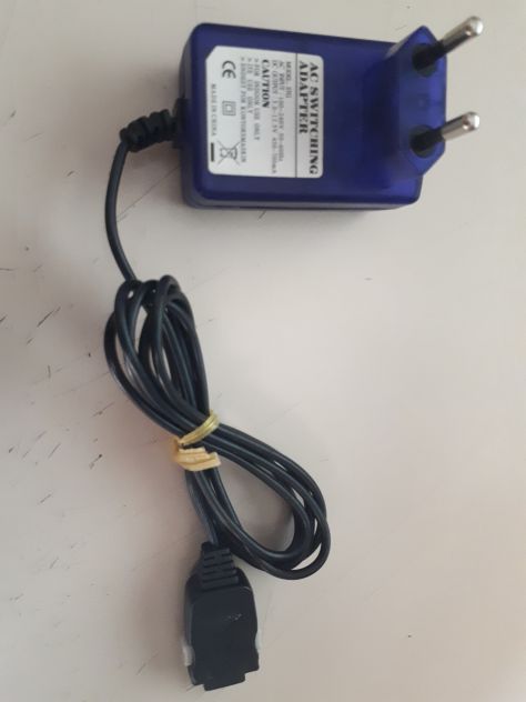 Alimentatore 5.0 - 12,5 V per non so cosa - Foto 2