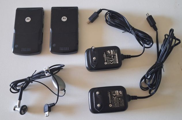 Due Motorola RAZR V3 completi - Foto 3