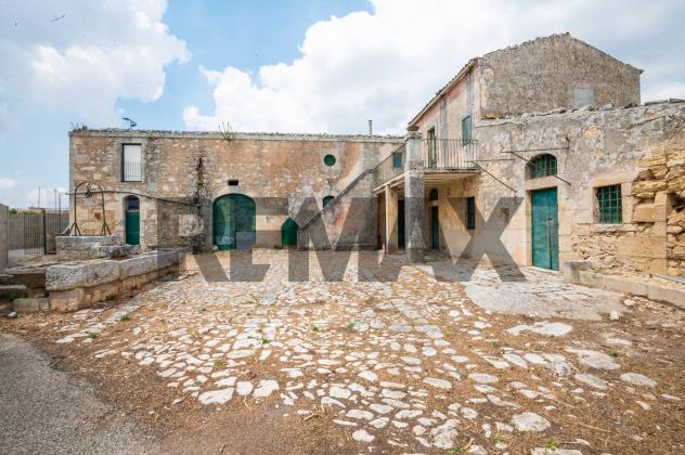 Cascina/Casale in vendita a Ragusa, Bruscé