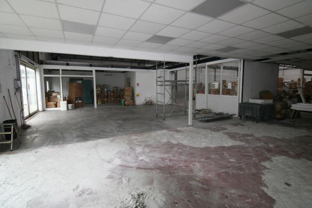 Capannone commerciale in vendita a Avenza - Carrara 800 mq Rif: 957341 - Foto 4
