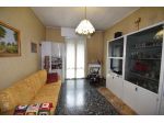 AMPIO APPARTAMENTO CON AMPIO BOX E CANTINA
