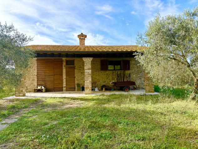 CASA INDIPENDENTE di 4 vani e di 102 mq (GROSSETO - Grillese) rif. CAM.73