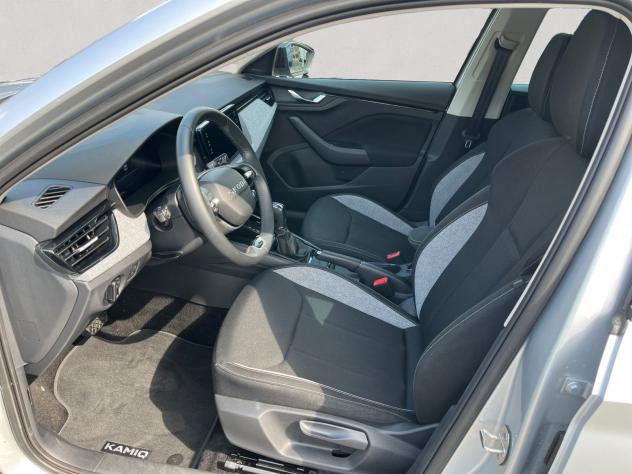 Škoda Kamiq 1.0 TSI Black Dots DSG 85kW - Foto 10
