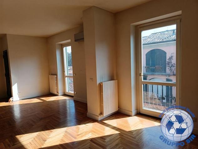 4 locali ultimo piano, appartamento su due livelli in casa d'epoca ristrutturata. - Foto 9