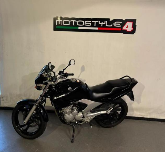 YAMAHA YBR 250 2013 - Foto 2