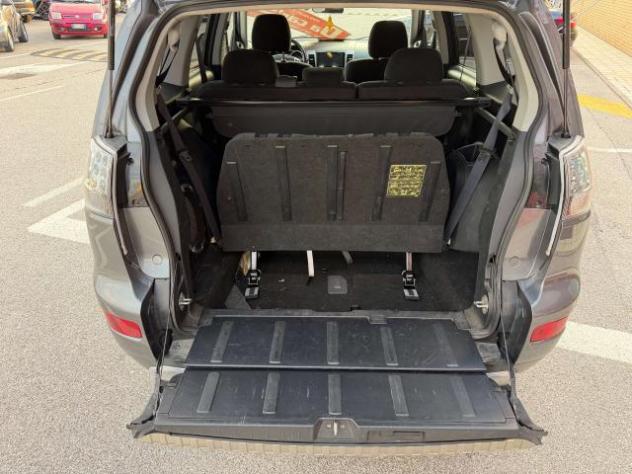 Mitsubishi Outlander 2.0 di-d Instyle dpf, 7 POSTI! - Foto 7