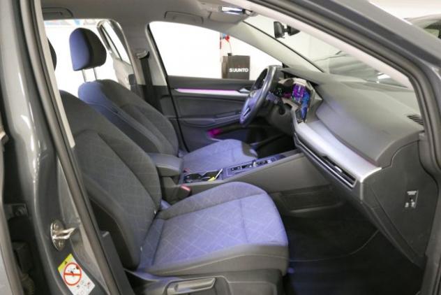 VOLKSWAGEN Golf 1.0 eTSI EVO DSG Life rif. 23820955 - Foto 9
