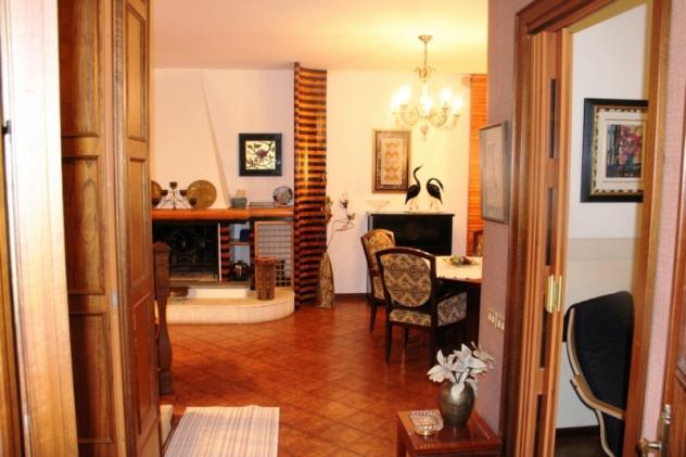 Orvieto - Vendesi Villa anni '70 con corte e terreno in posizione tranquilla a pochi minuti dal centro - Foto 6