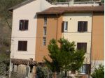VILLETTA A SCHIERA CON 3 APPARTAMENTI A 2 Km DA URBINO